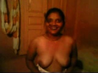 भारतीय भाभी स्तन शो