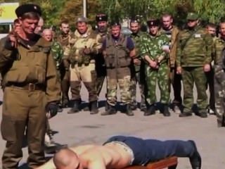 एमेच्योर रूसी समलैंगिक नशे में सैन्य बीडीएसएम